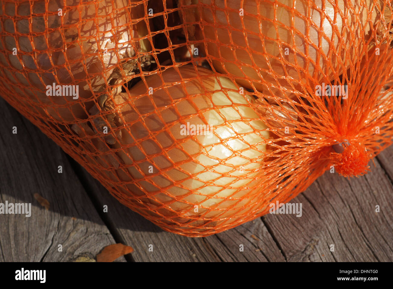 Onion peels garden hi-res stock photography and images - Alamy