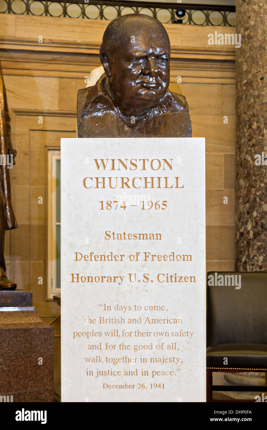 Bust of churchill hi-res stock photography and images - Alamy