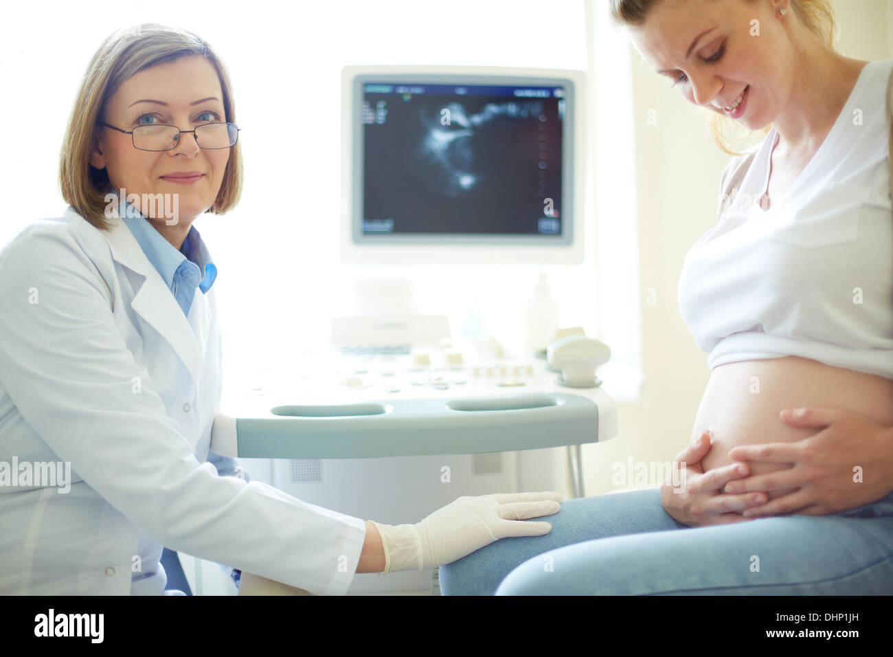 Pregnant woman during examination hi-res stock photography and images ...