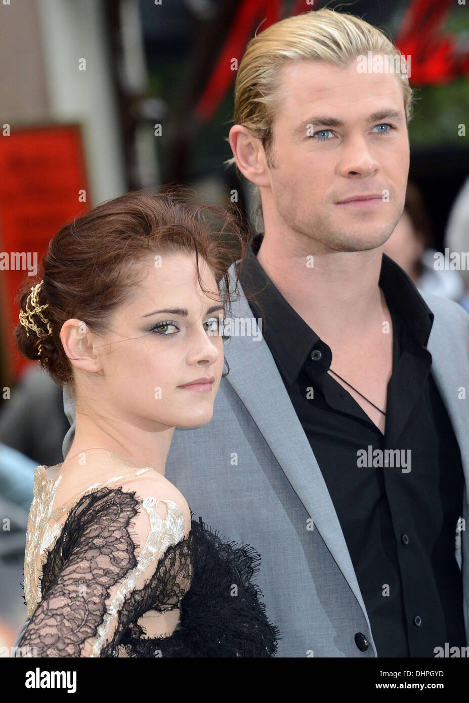 Kristen Stewart And Chris Hemsworth World Premiere Of Snow White