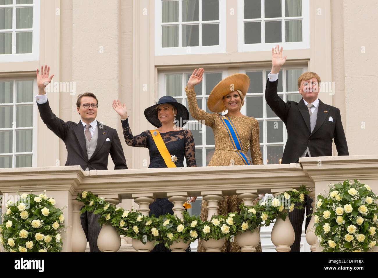 Netherlands, The Hague, Royal family greeting the public from the balcony of palace called Noordeinde. Stock Photo