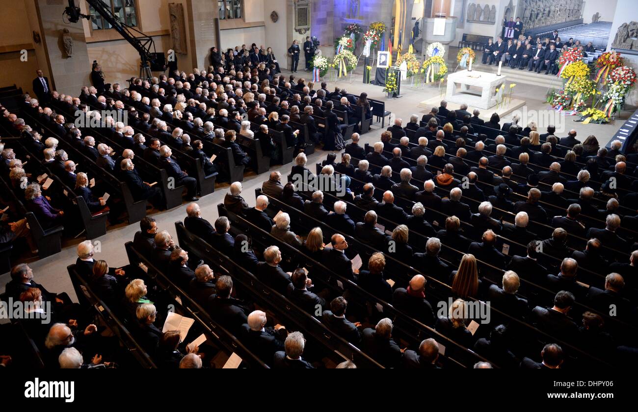 Rommel funeral hires stock photography and images Alamy