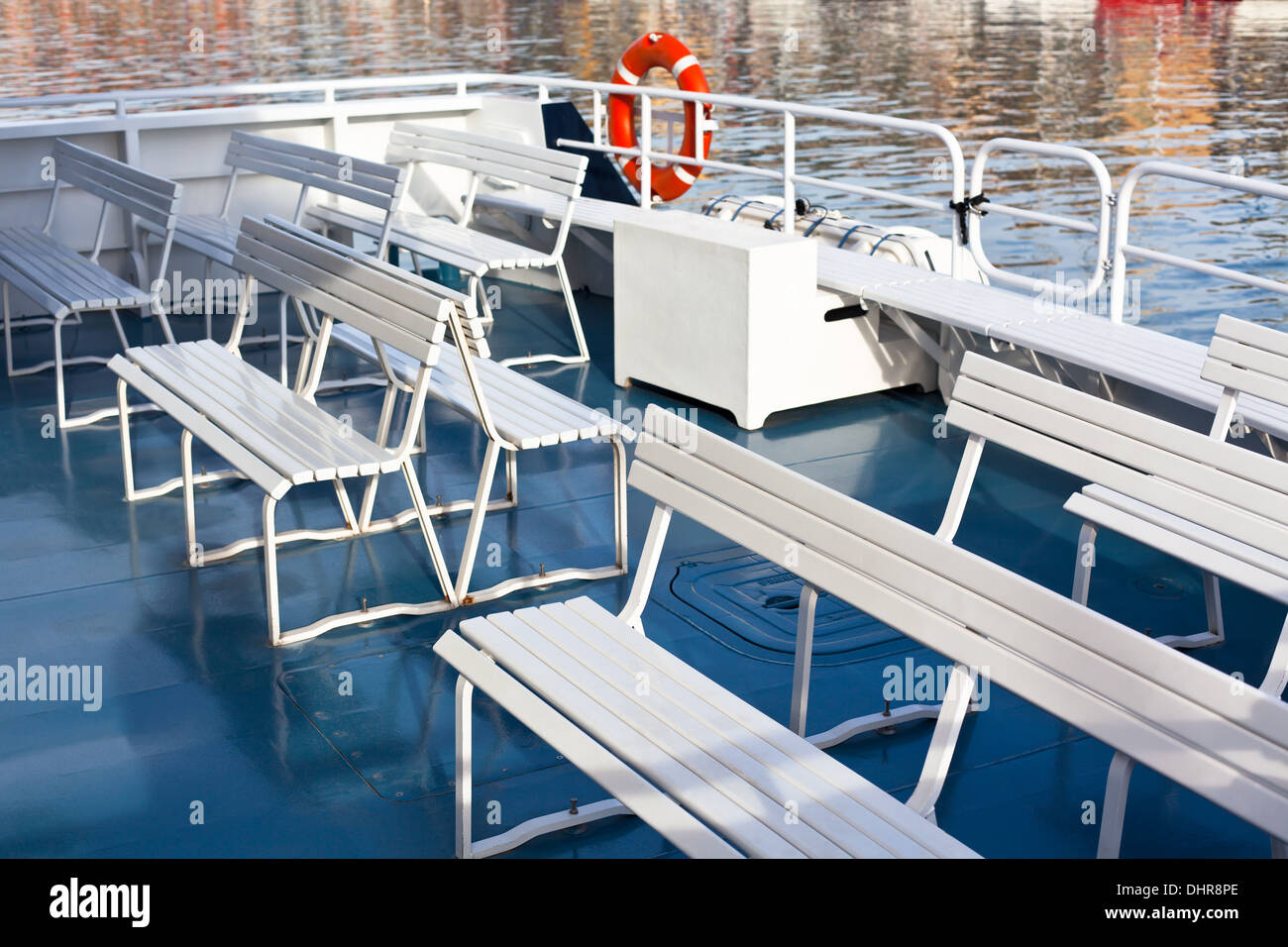 Cruise ship passengers deck chair hi-res stock photography and images ...