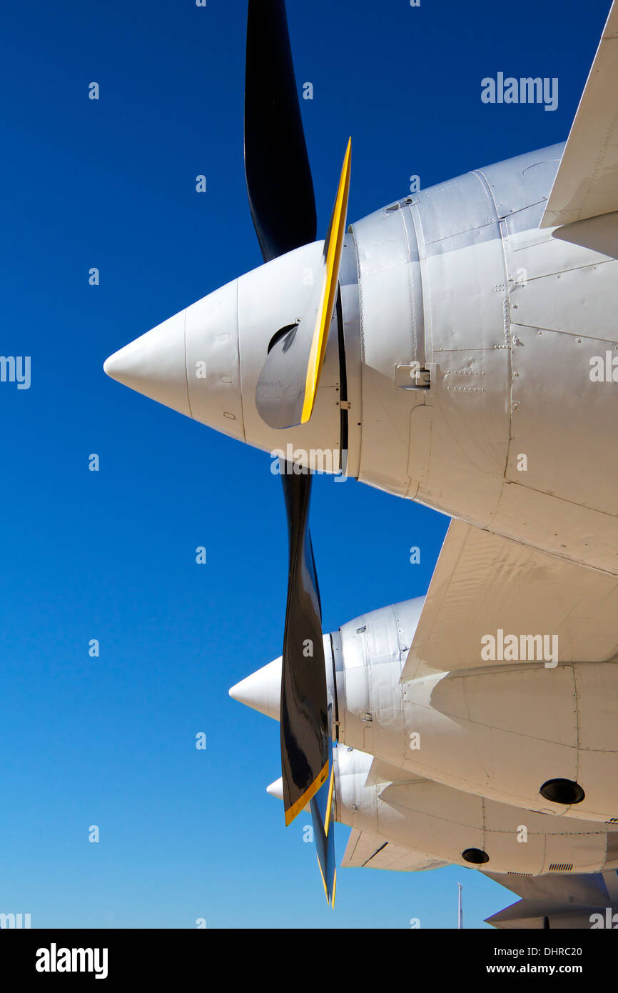 Propeller blade hi-res stock photography and images - Page 3 - Alamy