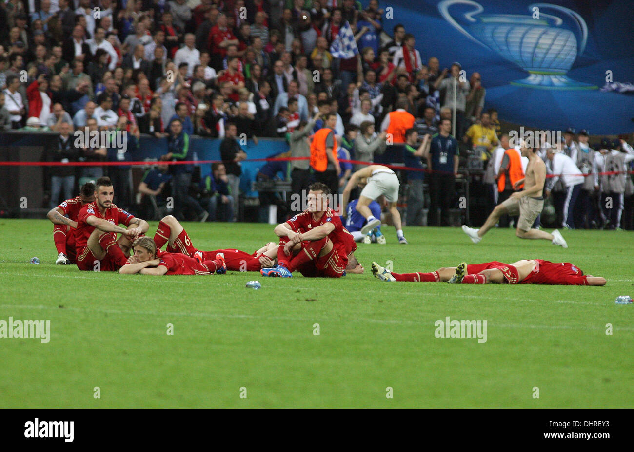 Bayern Munich players after Chelsea win on penalties The 2012 UEFA Champions  League final match between Chelsea and Bayern Munich at the Allianz Arena  Munich, Germany - 19.05.12 Stock Photo - Alamy