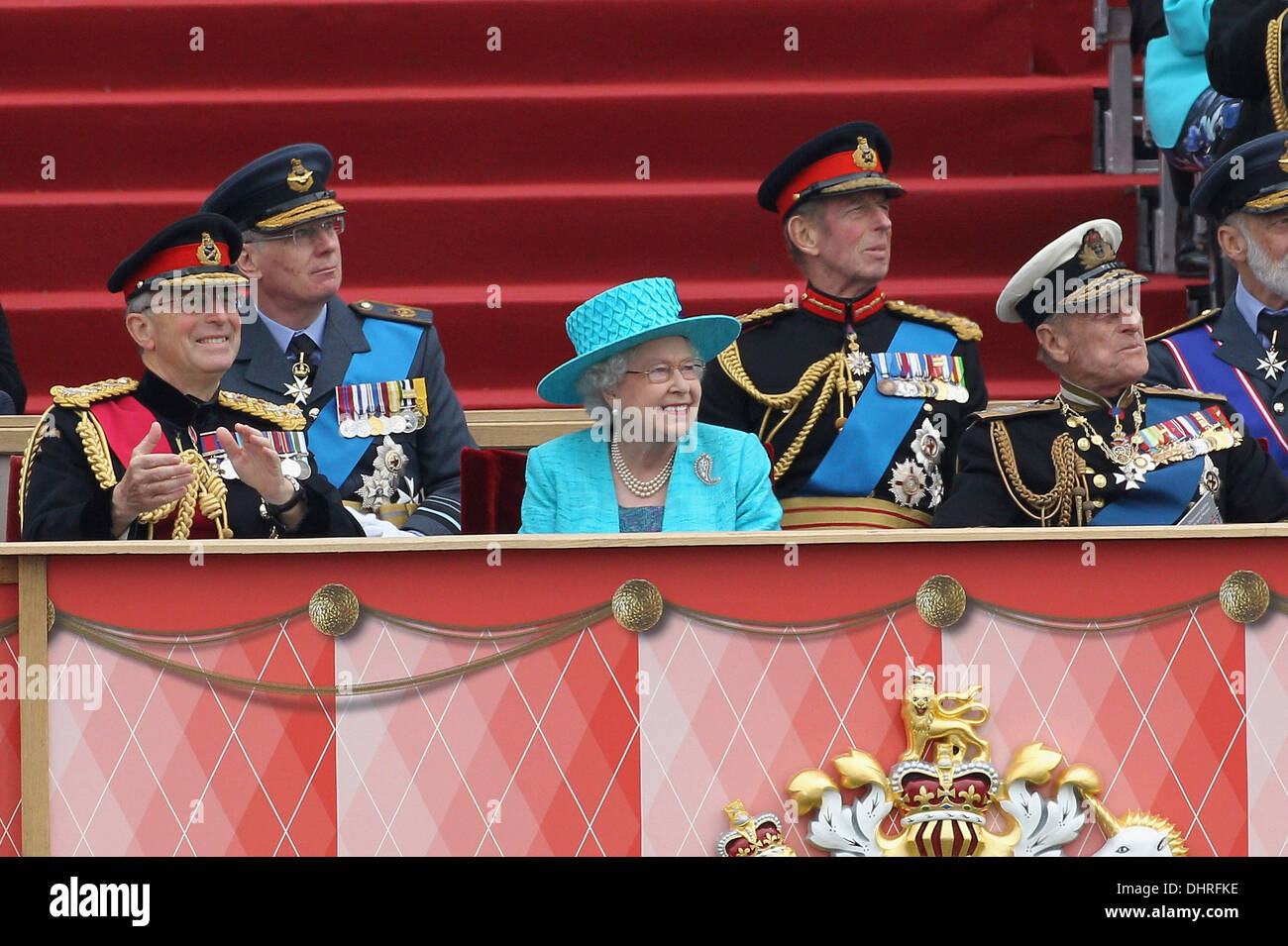 Chief of the Defence Staff General Sir David Richards, Queen Elizabeth ...