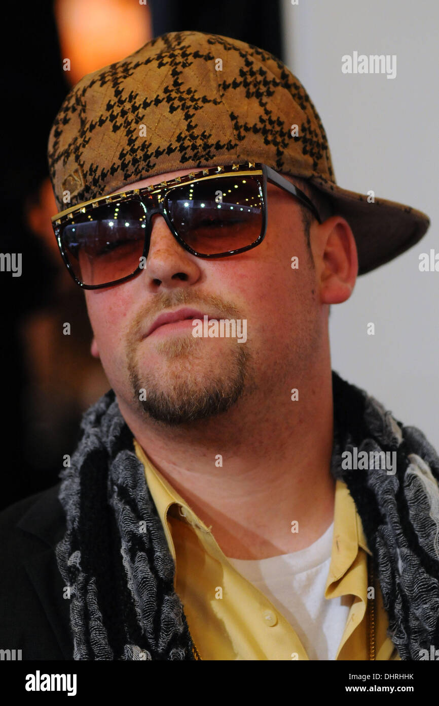 Scumbag steve hi-res stock photography and images - Alamy