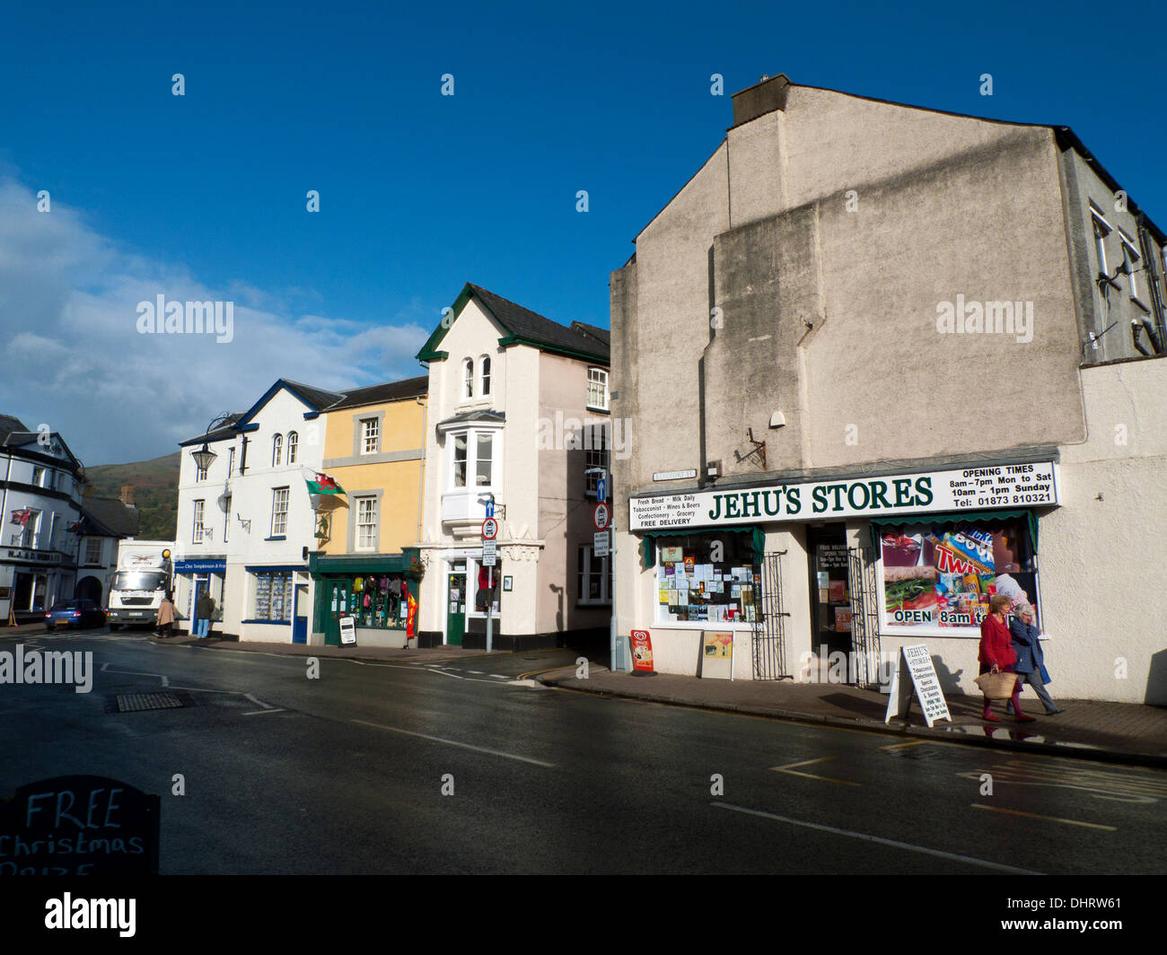 A view of the main street A40 road passing through Crickhowell, Powys, Wales UK  KATHY DEWITT Stock Photo