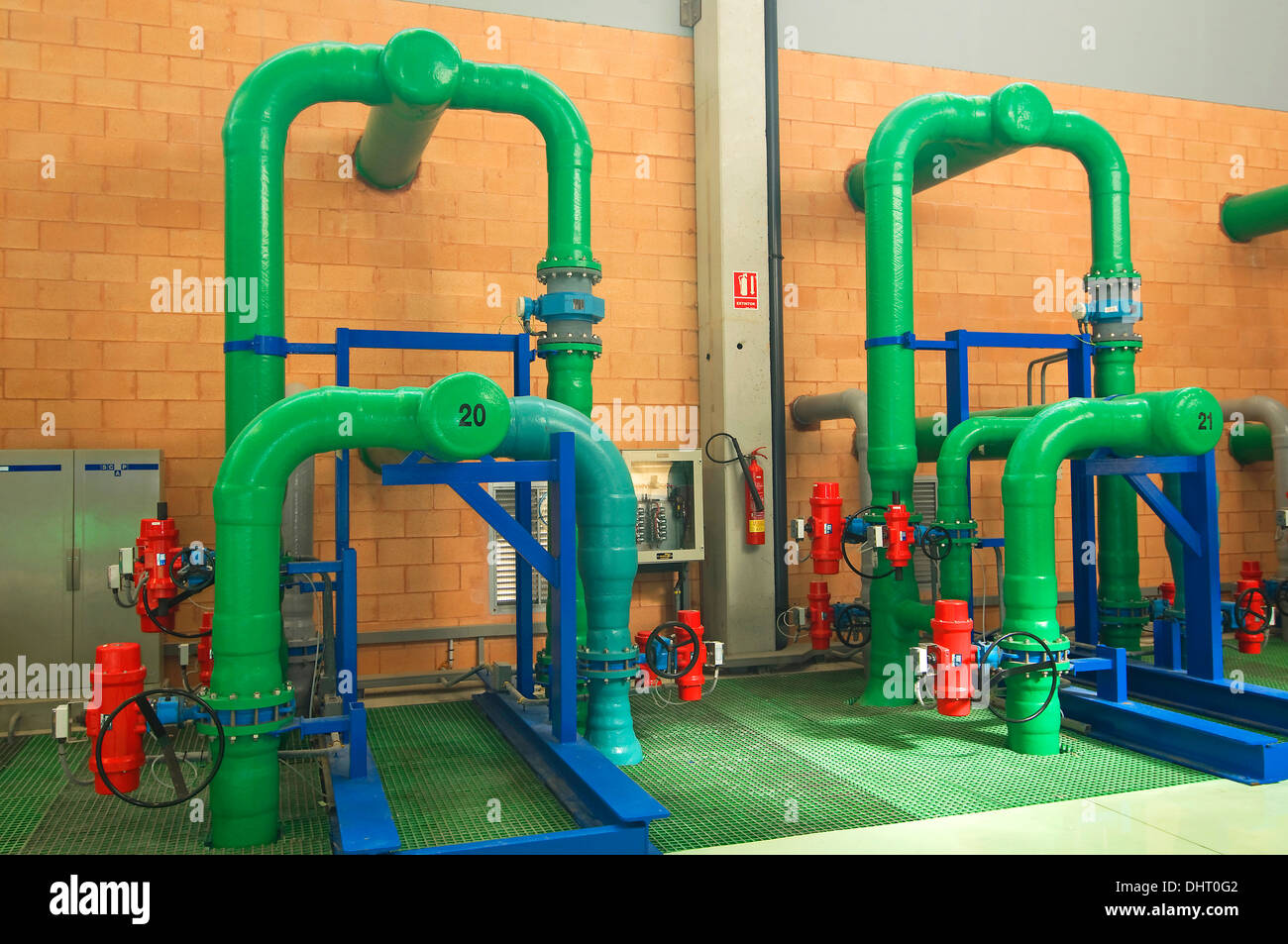 Reverse osmosis desalination plant hi-res stock photography and images ...