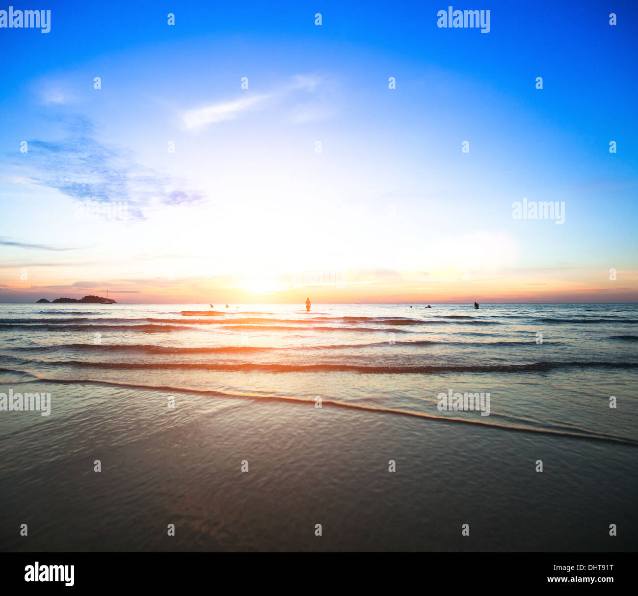 Beautiful ocean sunset Stock Photo - Alamy