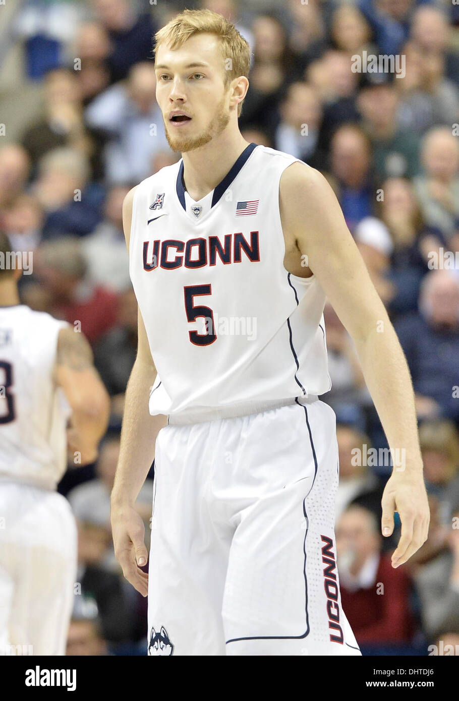 2013 uconn cheap basketball roster