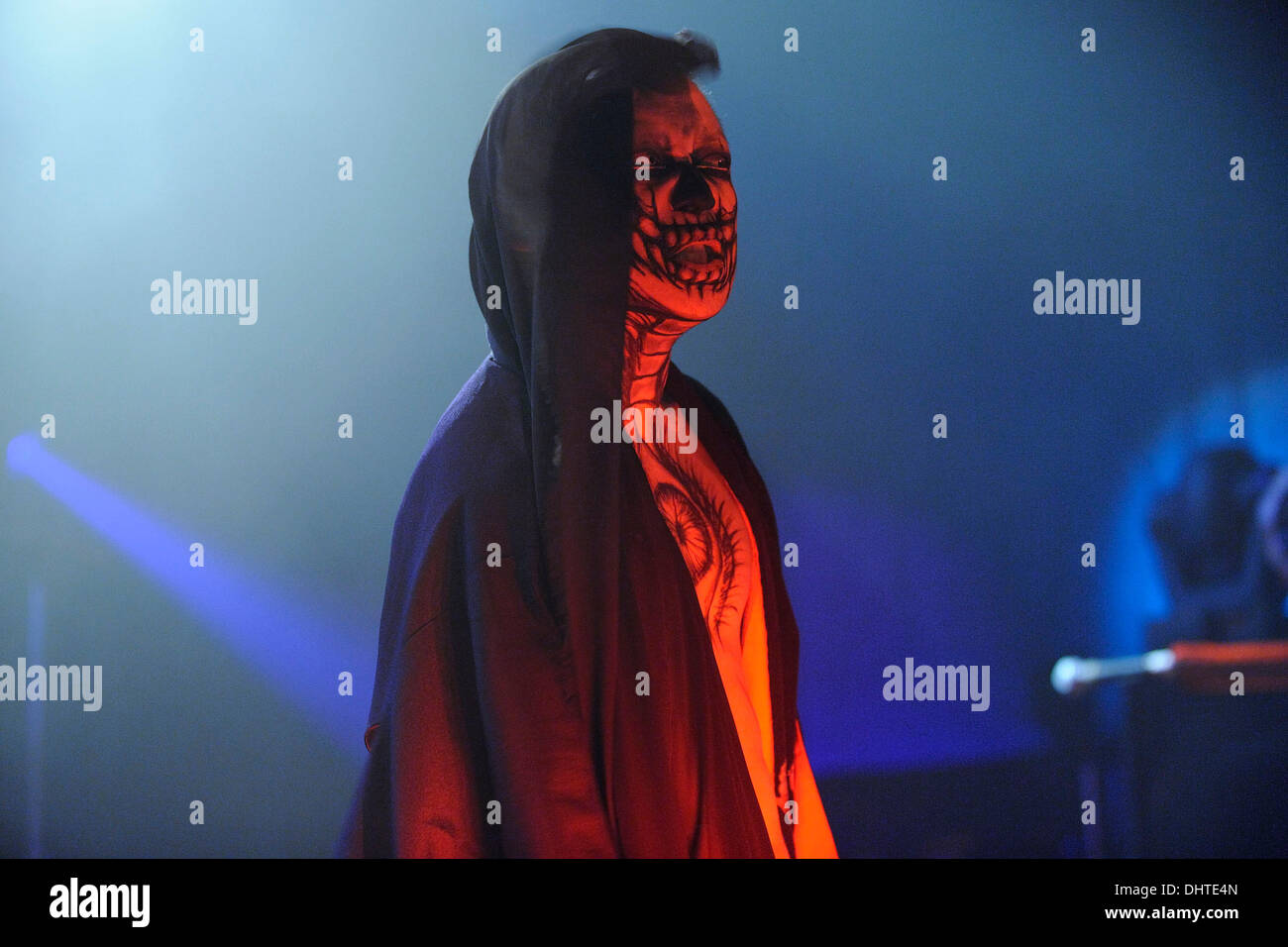 Toronto, Canada. 14th Nov 2013. DIR EN GREY, a Japanese metal band, with lead singer Kyo performs at The Opera House. Credit:  EXImages/Alamy Live News Stock Photo