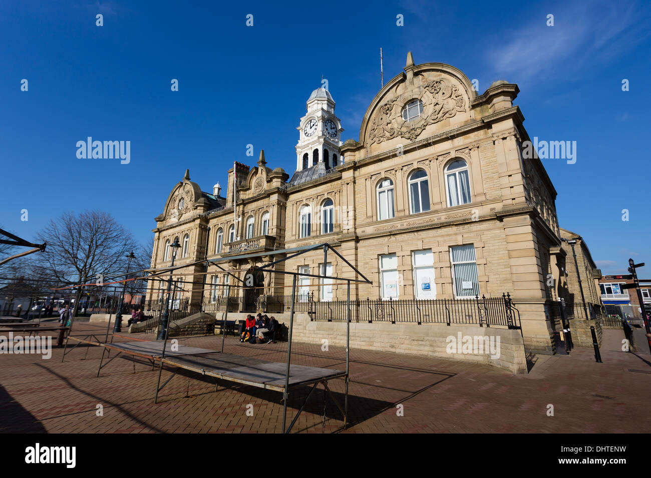ossett-town-hall-was-built-in-the-french-renaissance-style-between-1906