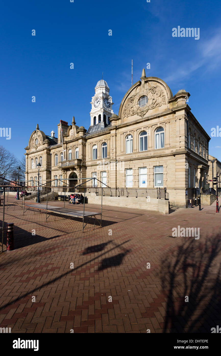 ossett-town-hall-was-built-in-the-french-renaissance-style-between-1906