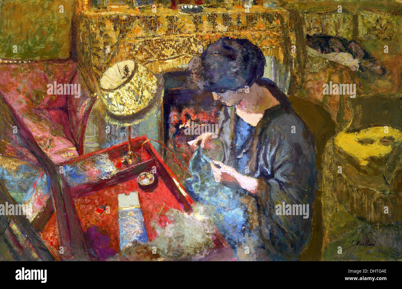 The Small Drawing-Room: Mme Hessel at Her Sewing Table - by Édouard Vuillard , 1917 Stock Photo