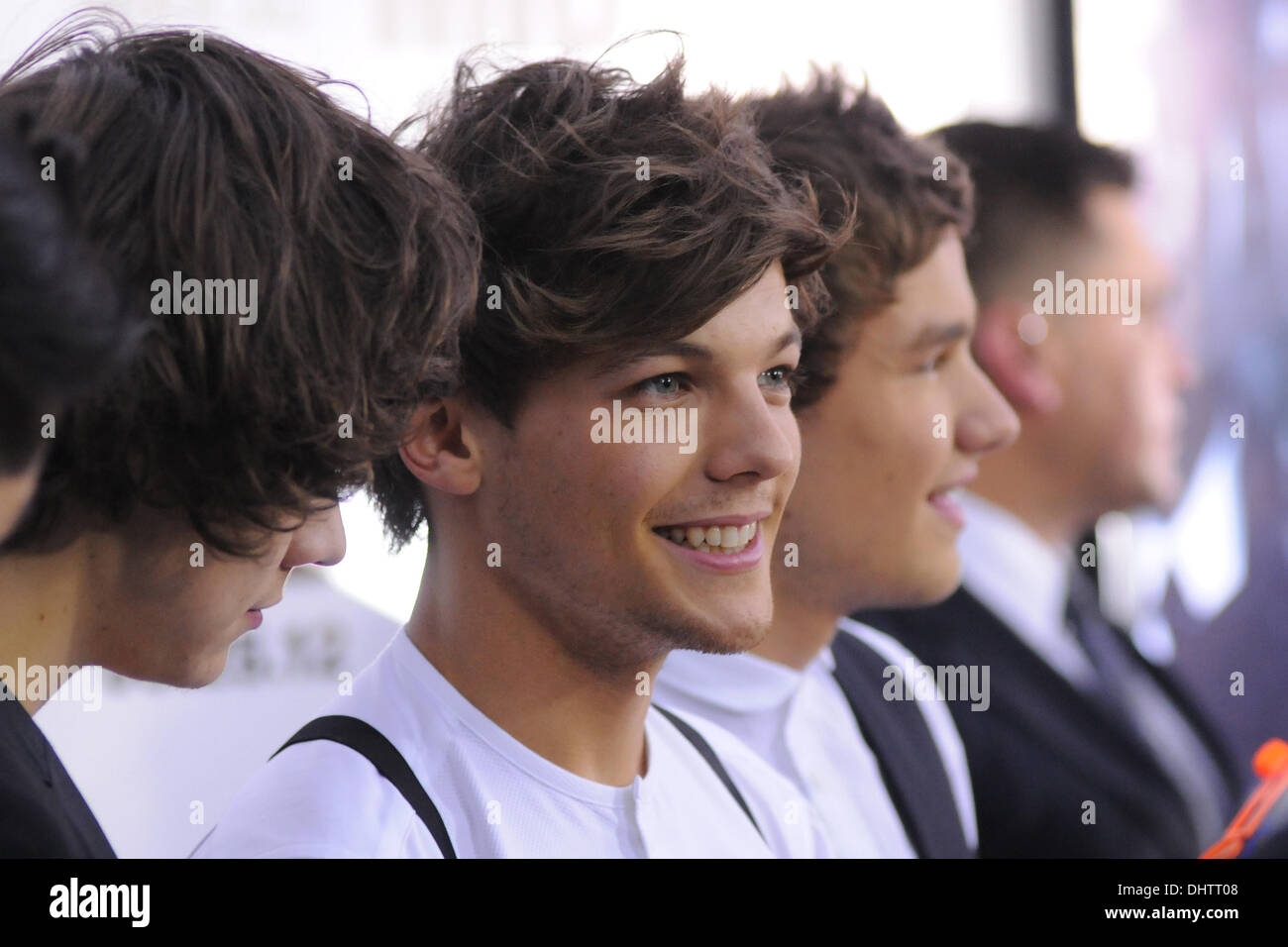 Harry Styles Louis Tomlinson And Liam Payne Of One Direction Men In Black Iii New York Premiere Held At The Ziegfeld Theater Arrivals New York City Usa 23 05 12 Stock Photo Alamy Harry Styles Louis Tomlinson And Liam Payne Of One Direction Men In Black Iii New York Premiere Held At The Ziegfeld Theater Arrivals New York City Usa 23 05 12 Stock Photo Alamy