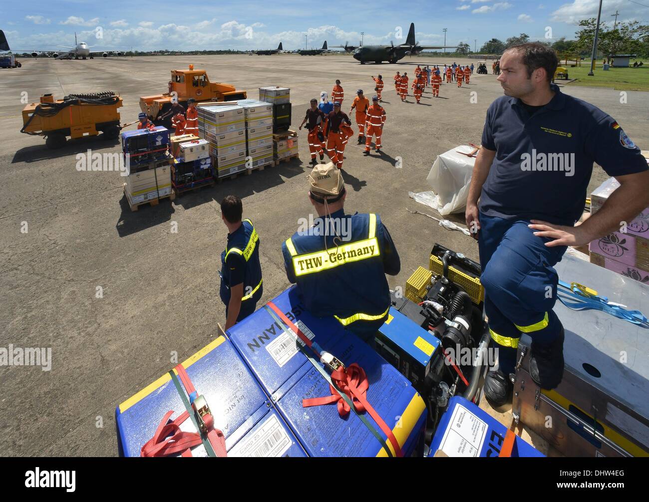 Catastrophe in philippines hi-res stock photography and images - Alamy