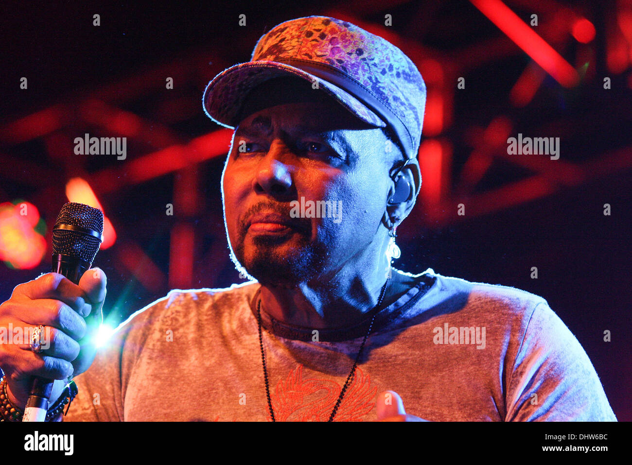 Aaron neville hi-res stock photography and images - Alamy