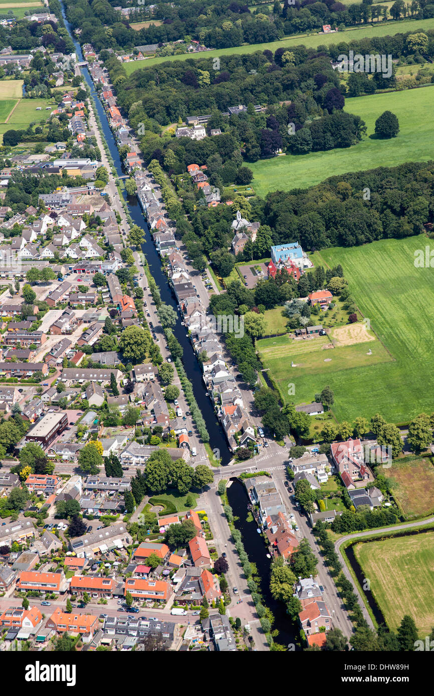 Netherlands, 's-Graveland, Left village called Kortenhoef, right north part of rural estate area of 's-Graveland. Aerial Stock Photo