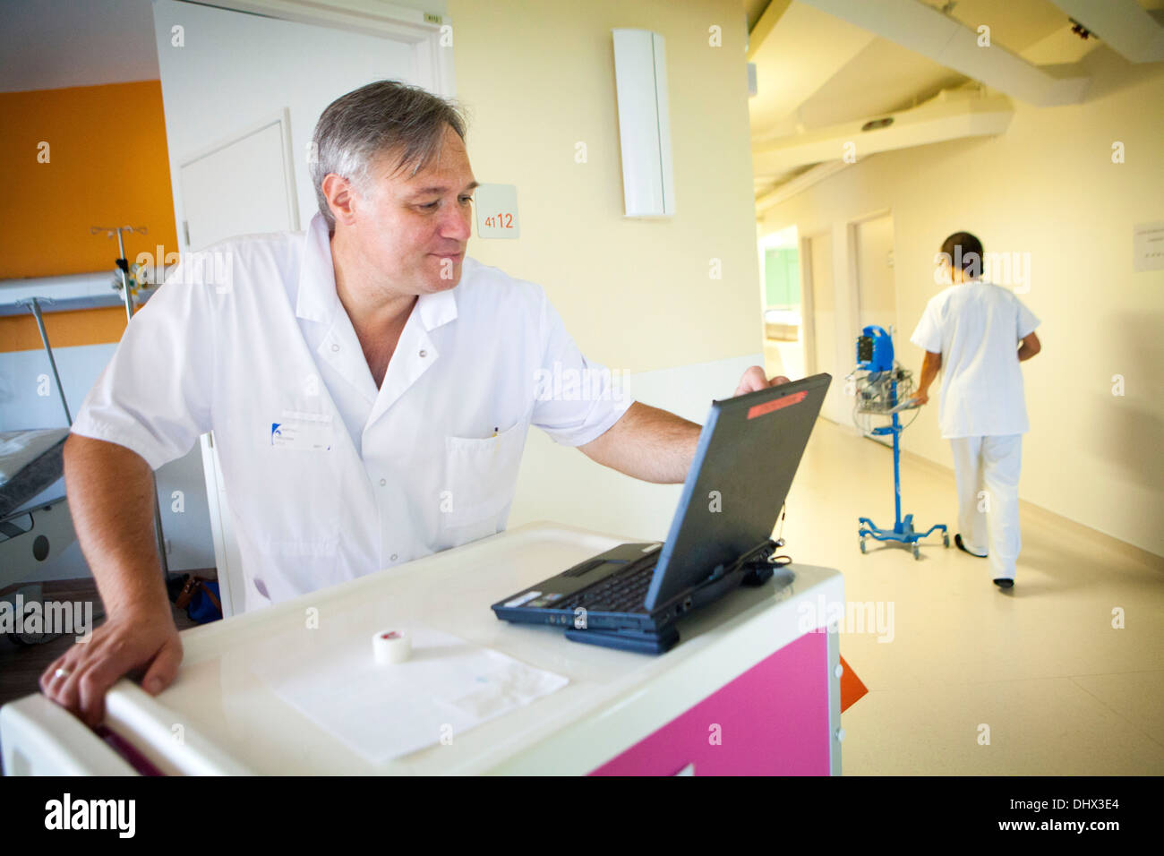 Nurse computer files hi-res stock photography and images - Alamy