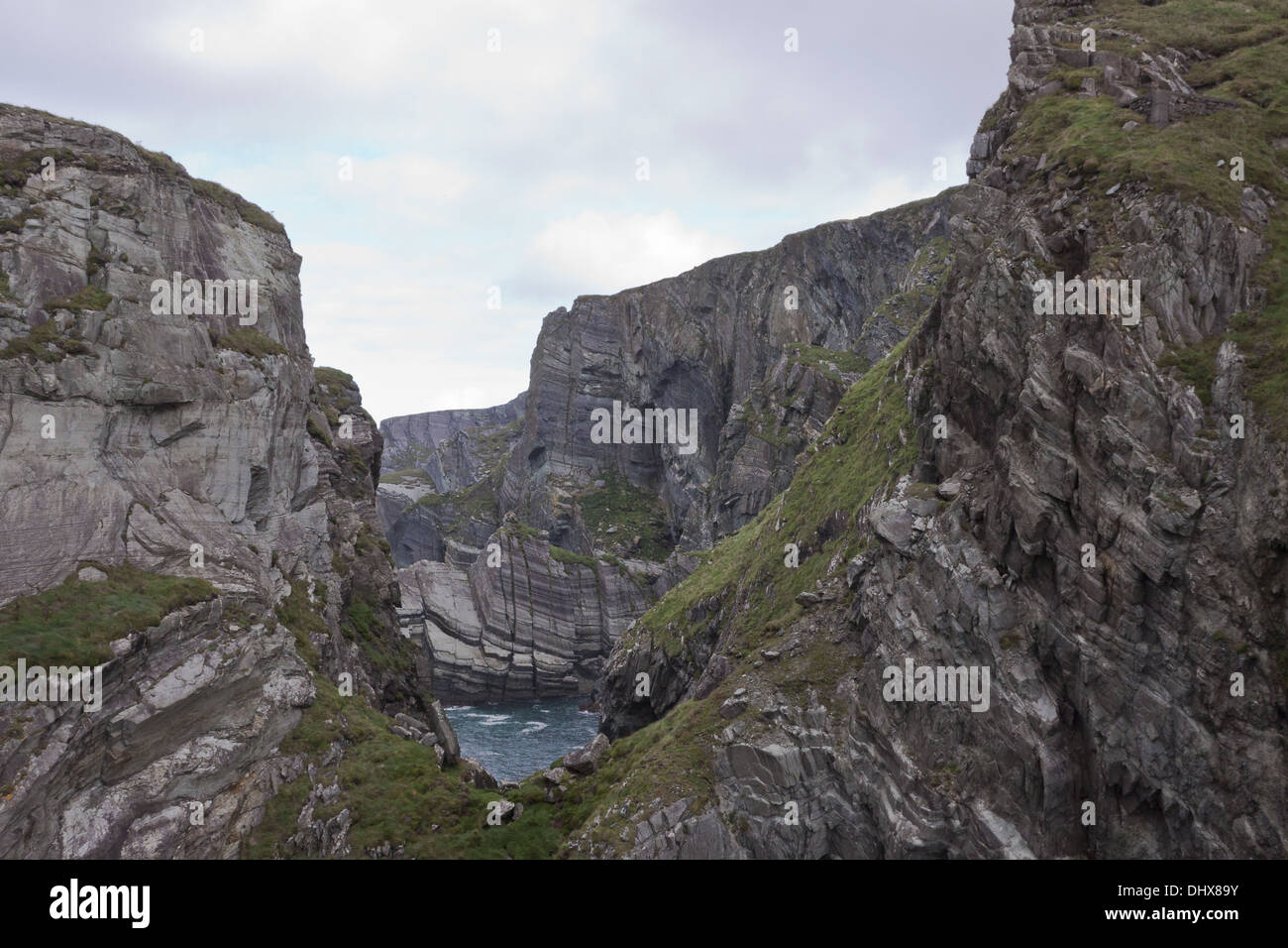 Rock outcrop on coast hi res stock photography and images Alamy Rock outcrop on coast hi res stock photography and images Alamy