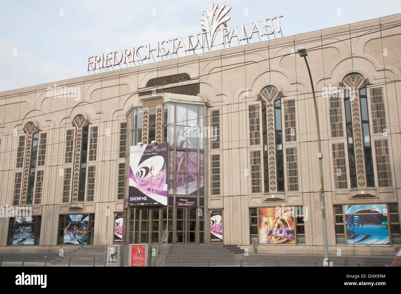  Entrance of Friedrichstadt Palast Theater, Berlin Stock Photo - Alamy Bildidee 