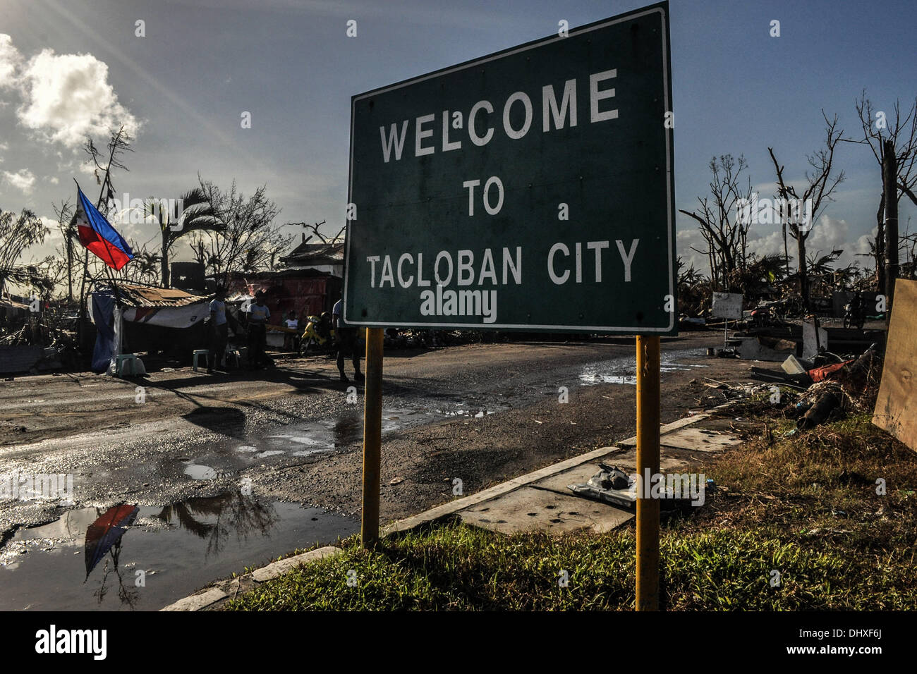 LEYTE, Philippines. 15th Nov, 2013. Signpost of Welcome Tacloban city, in the province of Leyte on 15 November 2013. Super Typhoon Haiyan, locally known as ''Yolanda'', the world's strongest typhoon pummeled through central Visayas on November 09, leaving widespread devastation in the region.Photo: George Calvelo/NurPhoto Credit:  George Calvelo/NurPhoto/ZUMAPRESS.com/Alamy Live News Stock Photo