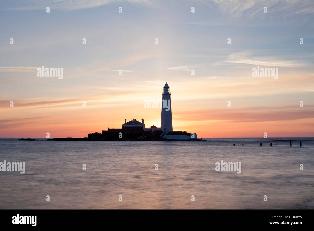 Dawn at St. Mary's Lighthouse near Whitley Bay, Tyne and Wear. Stock Photo