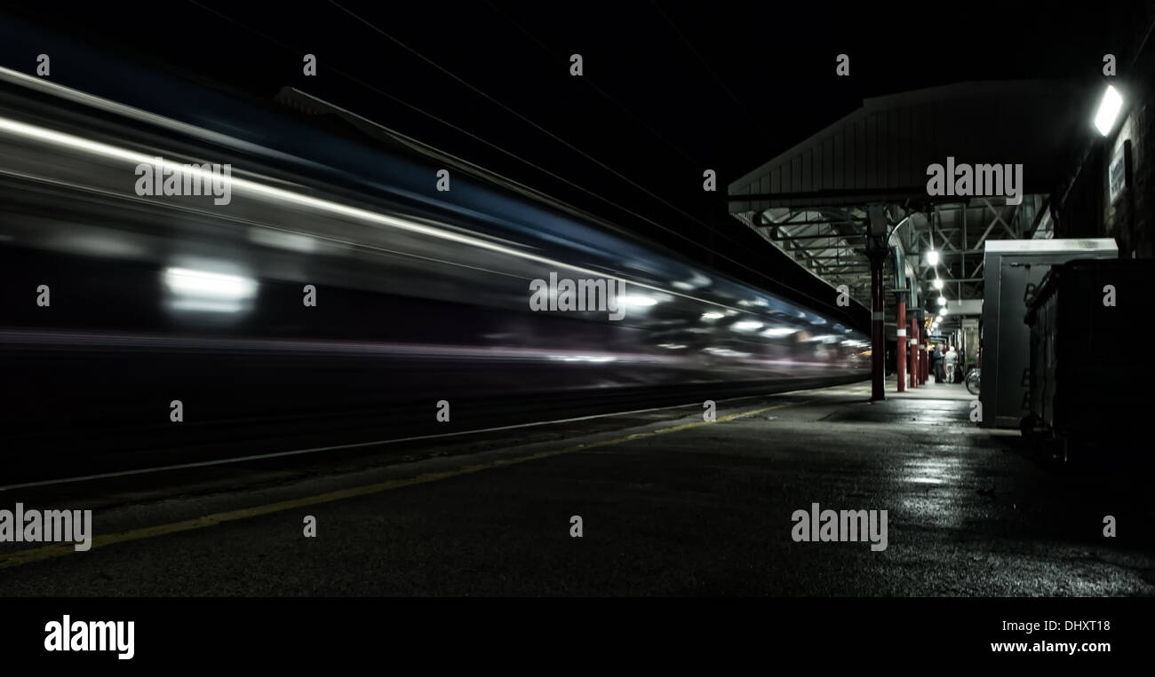 Motion and speed hi-res stock photography and images - Alamy