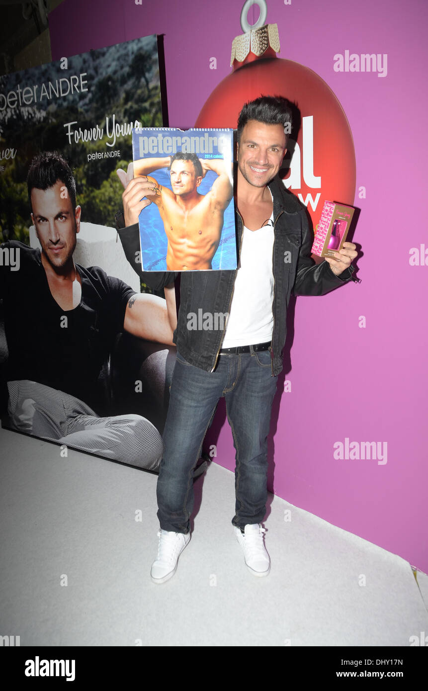 London, UK. 16th November 2013. Peter Andre at the Ideal Home Show - (Saturday) Earls Court London Credit:  Sebastian Toombs/Alamy Live News Stock Photo