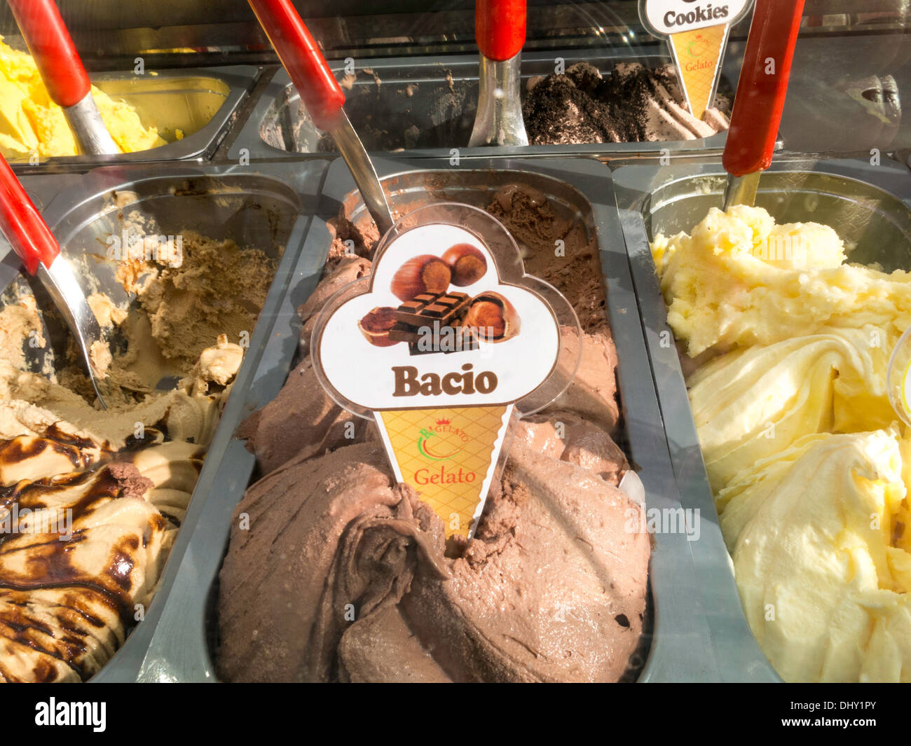 Gelato Cart in New York City Stock Photo Alamy