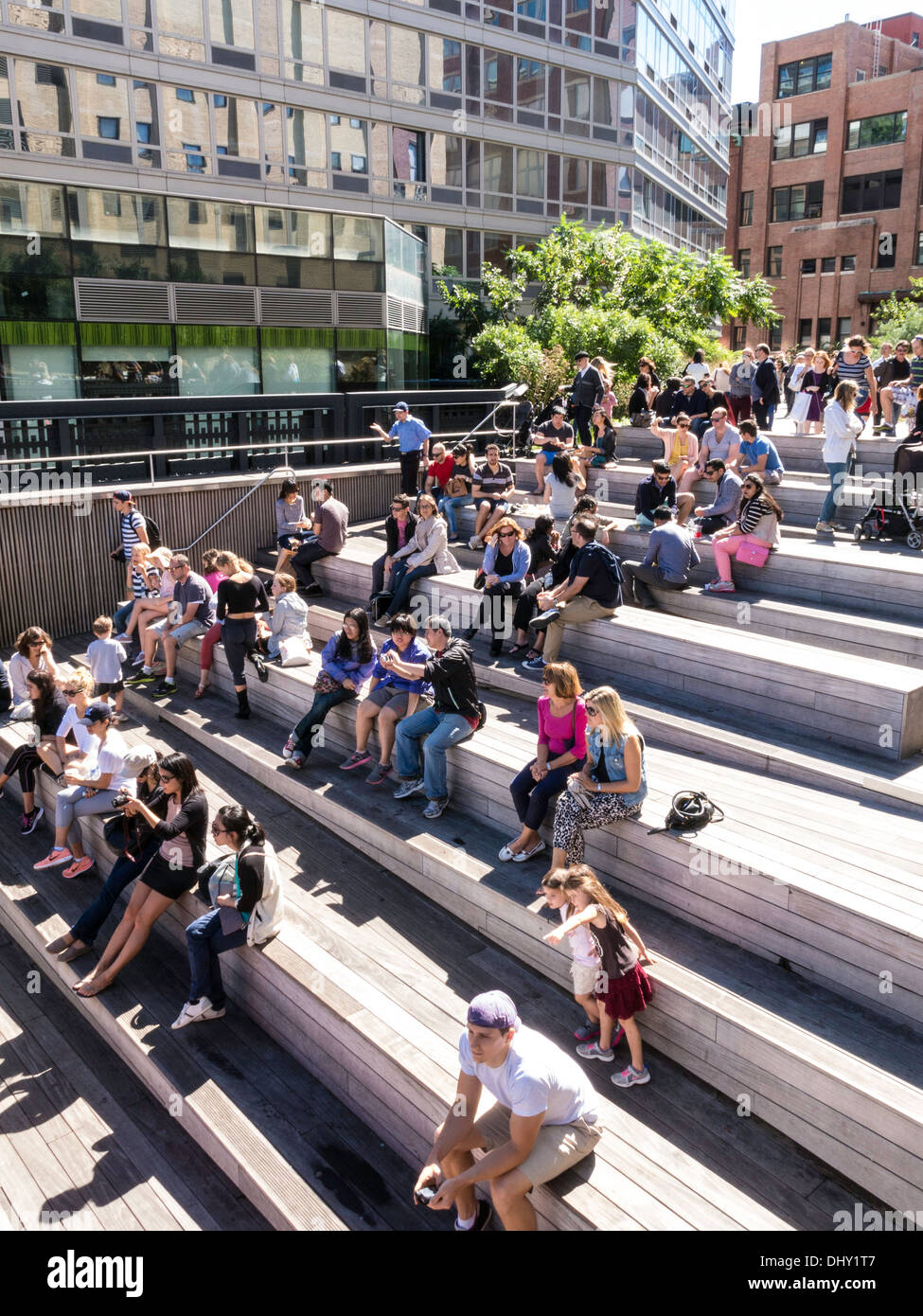 High line benches nyc hires stock photography and images Alamy