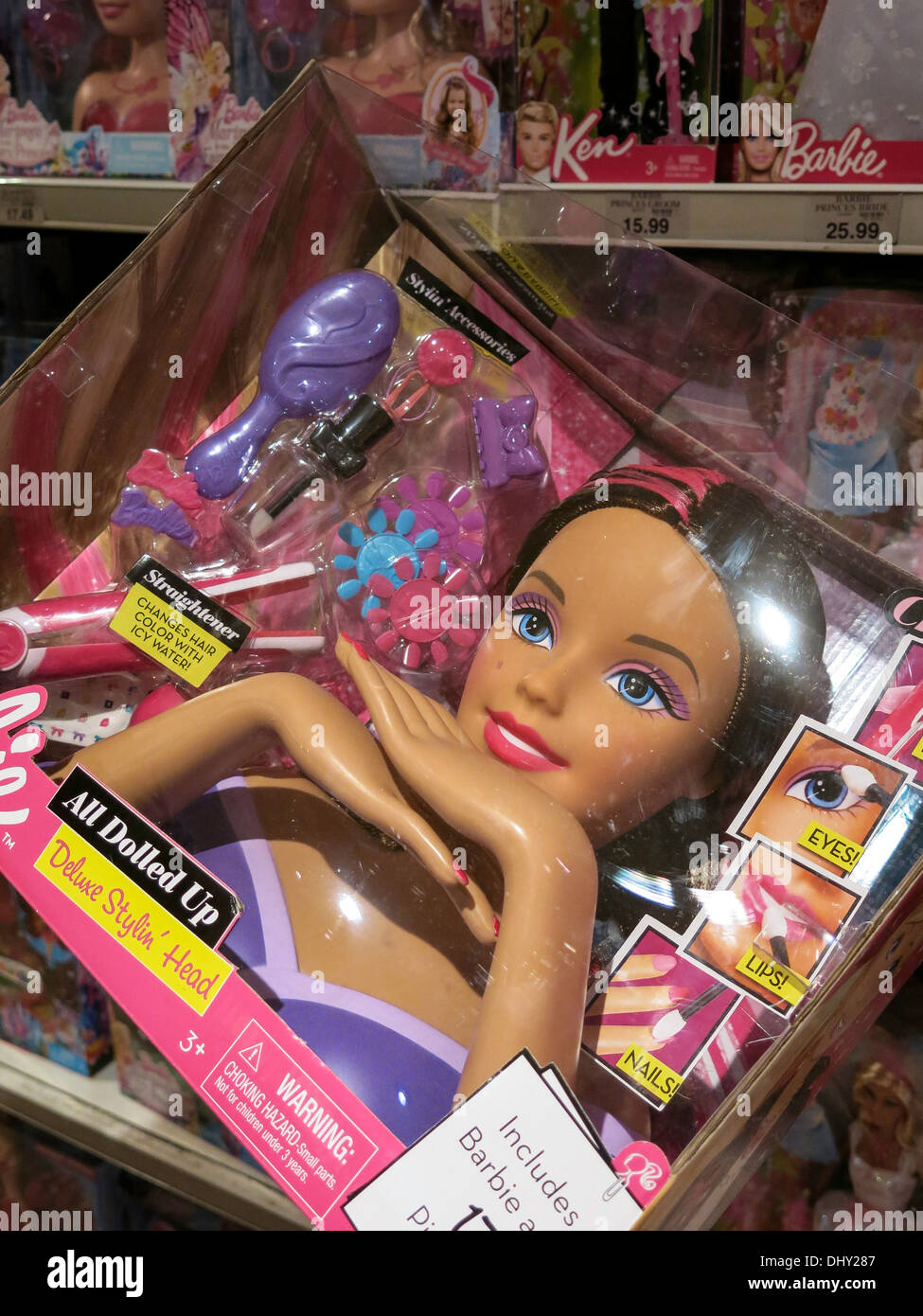 Barbie Doll Deluxe Stylin' Head, Barbie's Dream House Display, Toys R Us  Store Interior,Times Square, NYC Stock Photo - Alamy