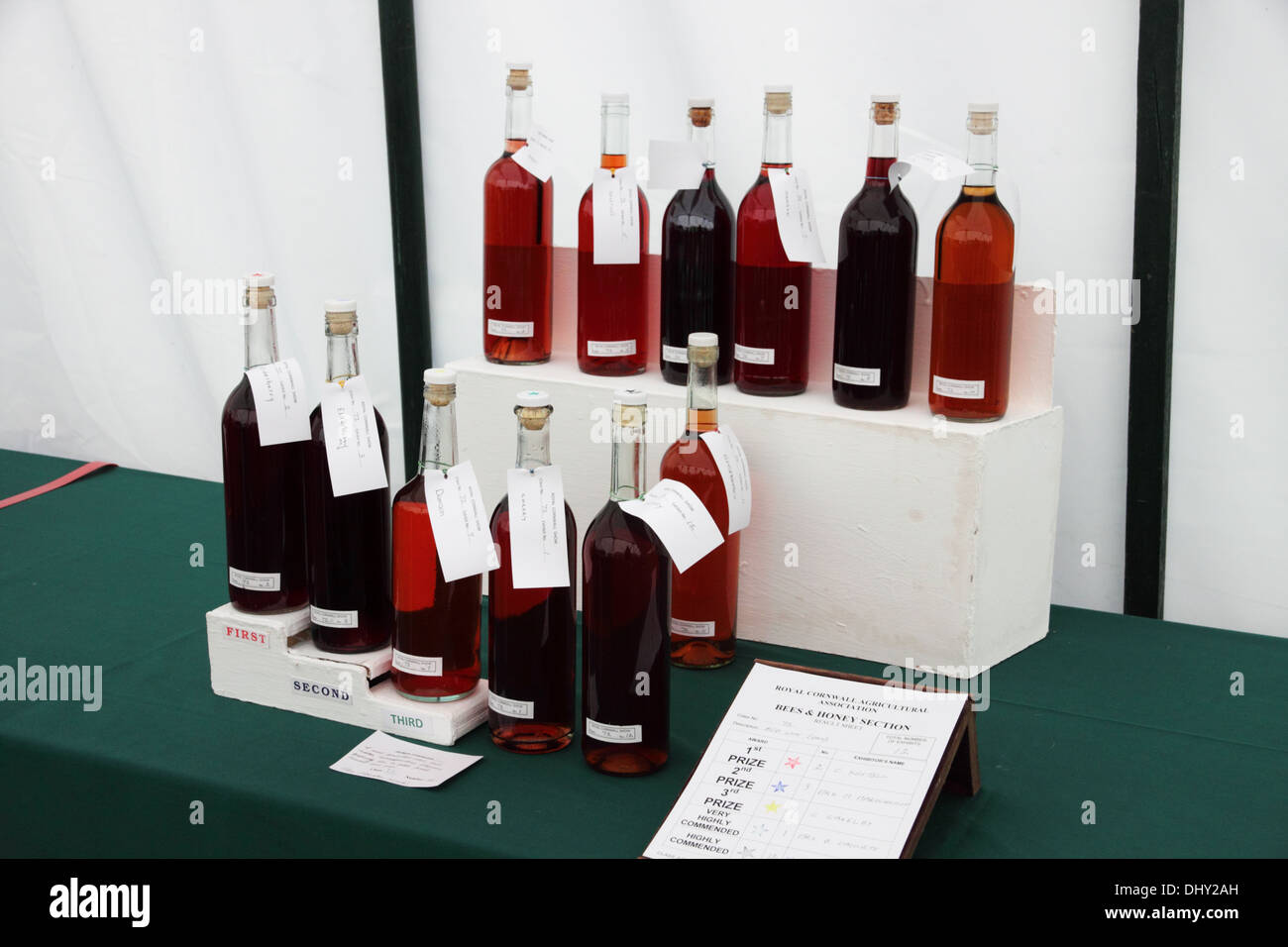 Wine labels exhibition hi-res stock photography and images - Alamy