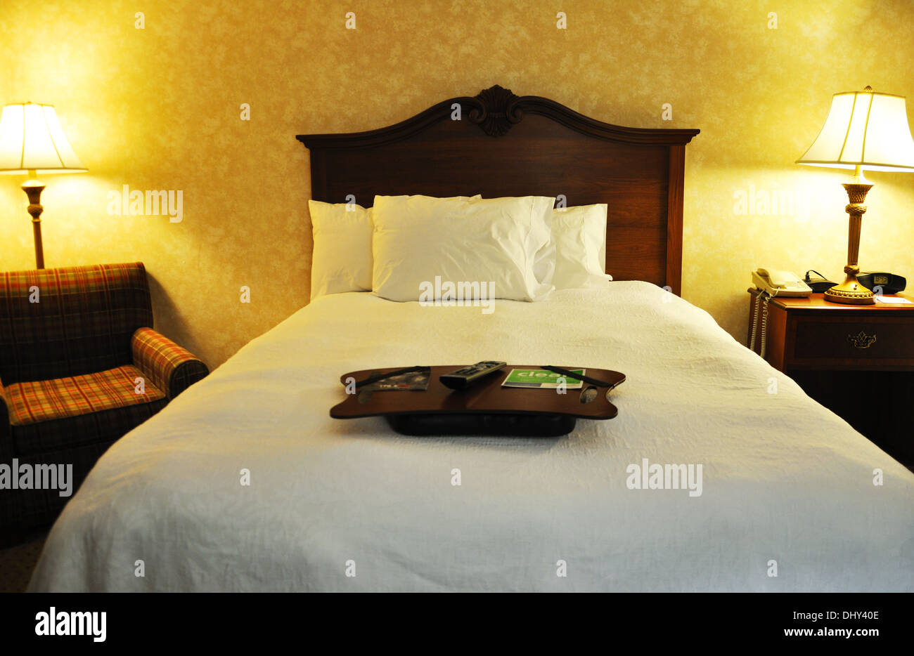 Hampton Inn hotel room, USA Stock Photo - Alamy