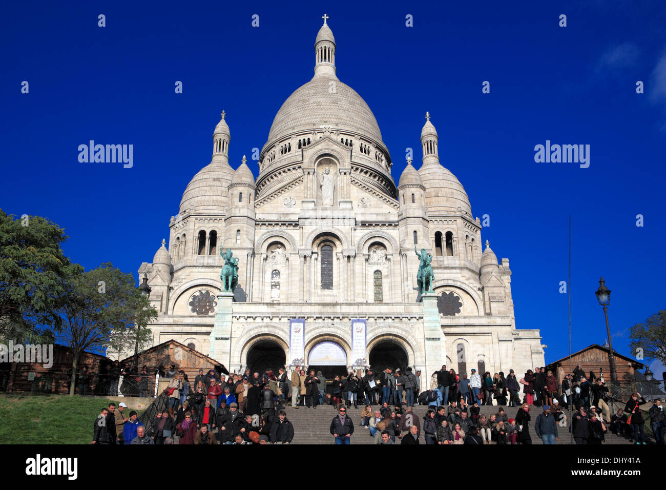 Sacre-Coeur cathedral (1876-1919), Montmartre, Paris, France Stock Photo