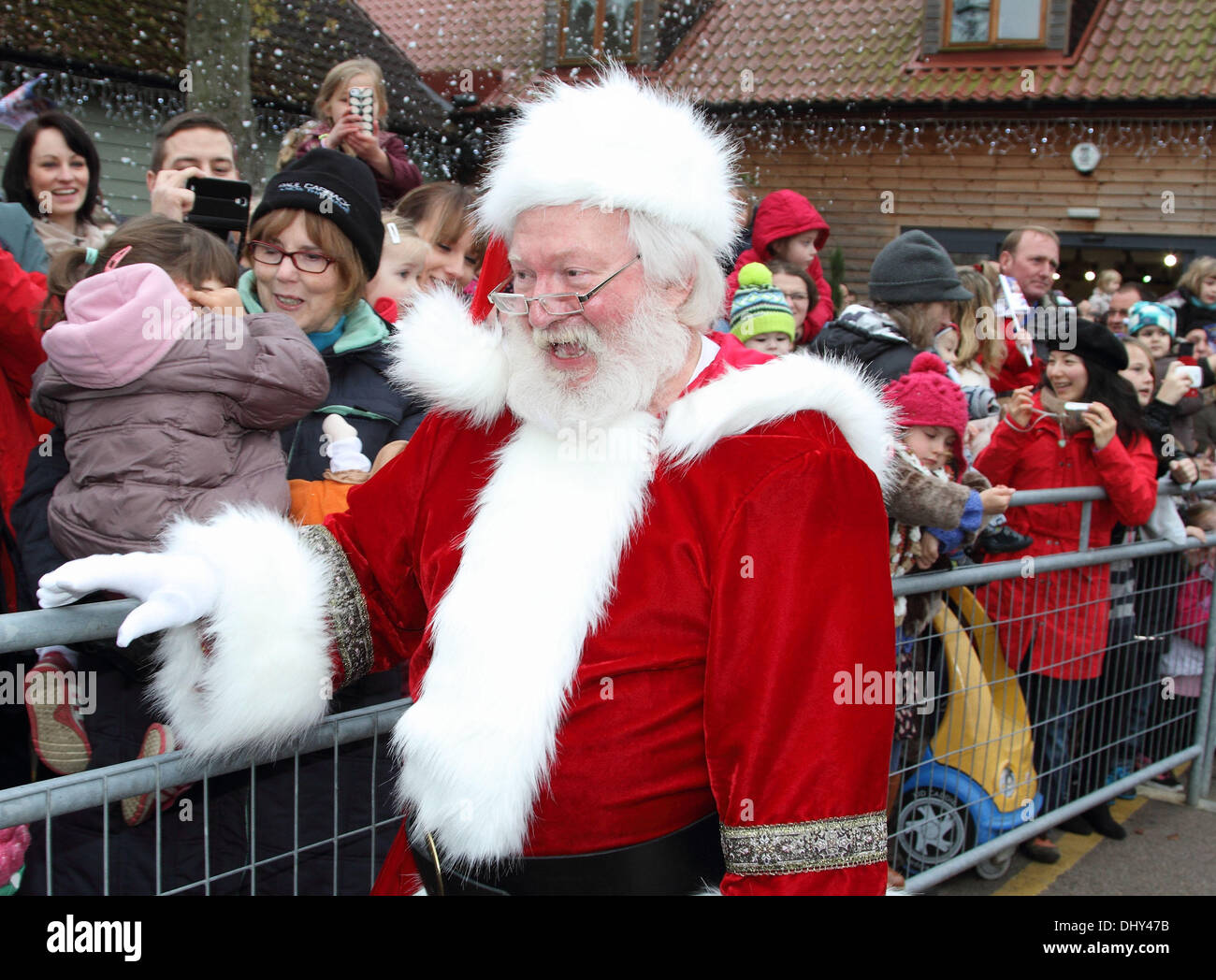 Christmas garden grotto hires stock photography and images Alamy
