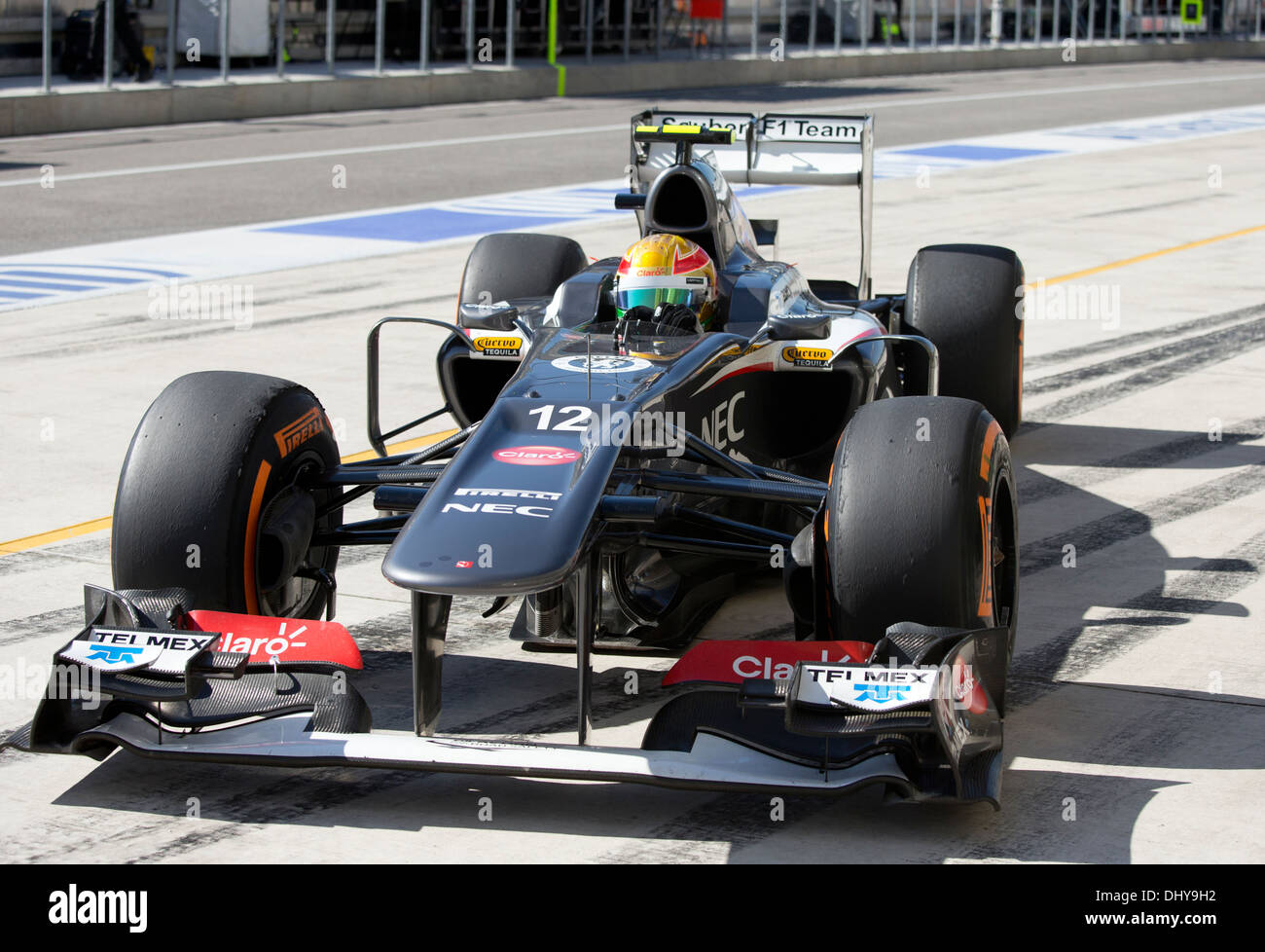 Mexican driver Esteban Gutierrez of Sauber F1 heads for a tire change during practice session for the United States Grand Prix Stock Photo