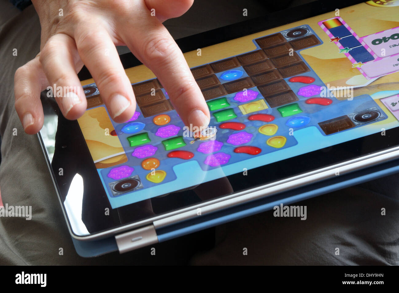 Candy crush game screen hi-res stock photography and images - Alamy
