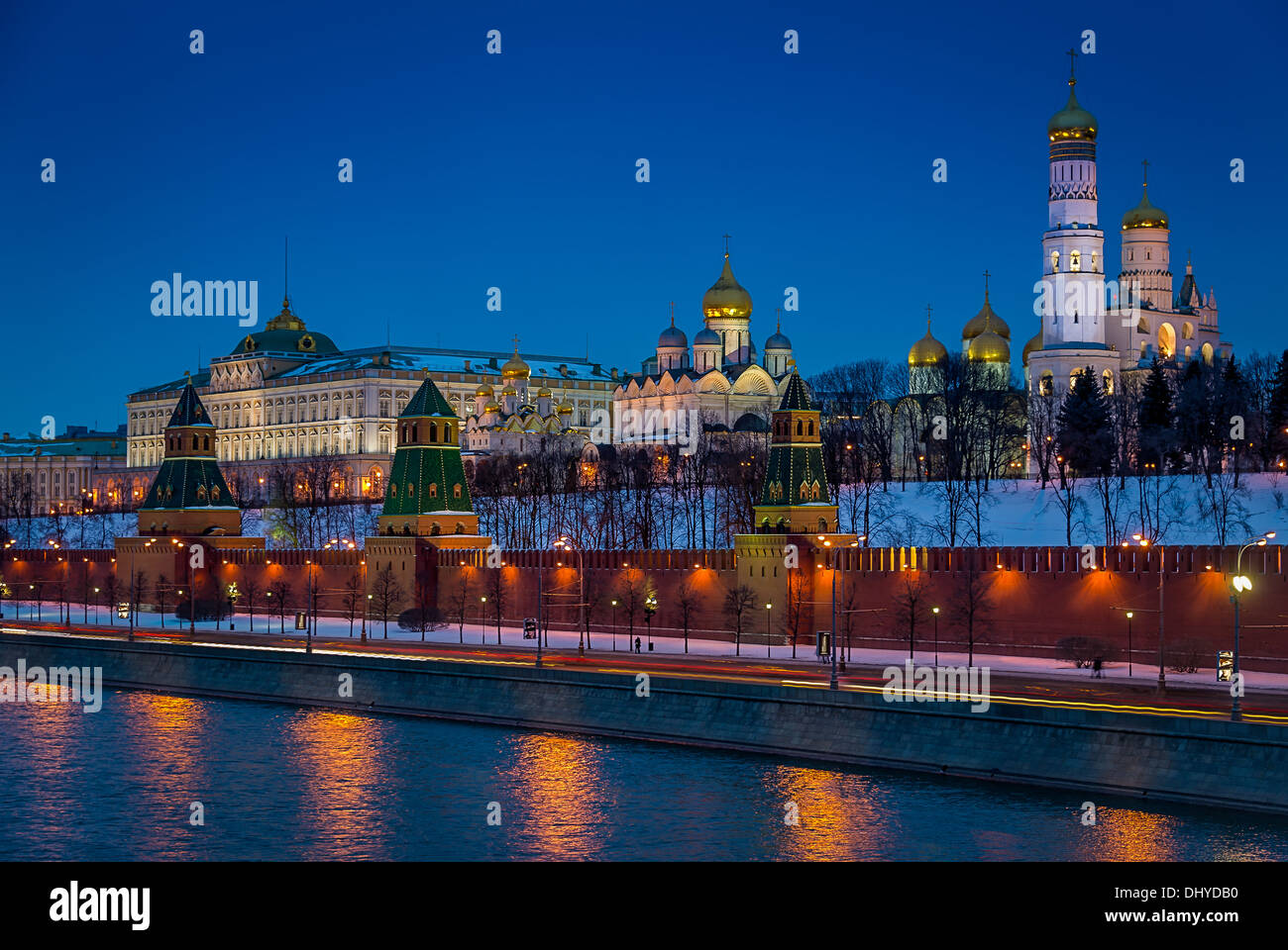 Close up view of Kremlin from the banks of the Moskva River in Moscow at night in Russian Federation Stock Photo
