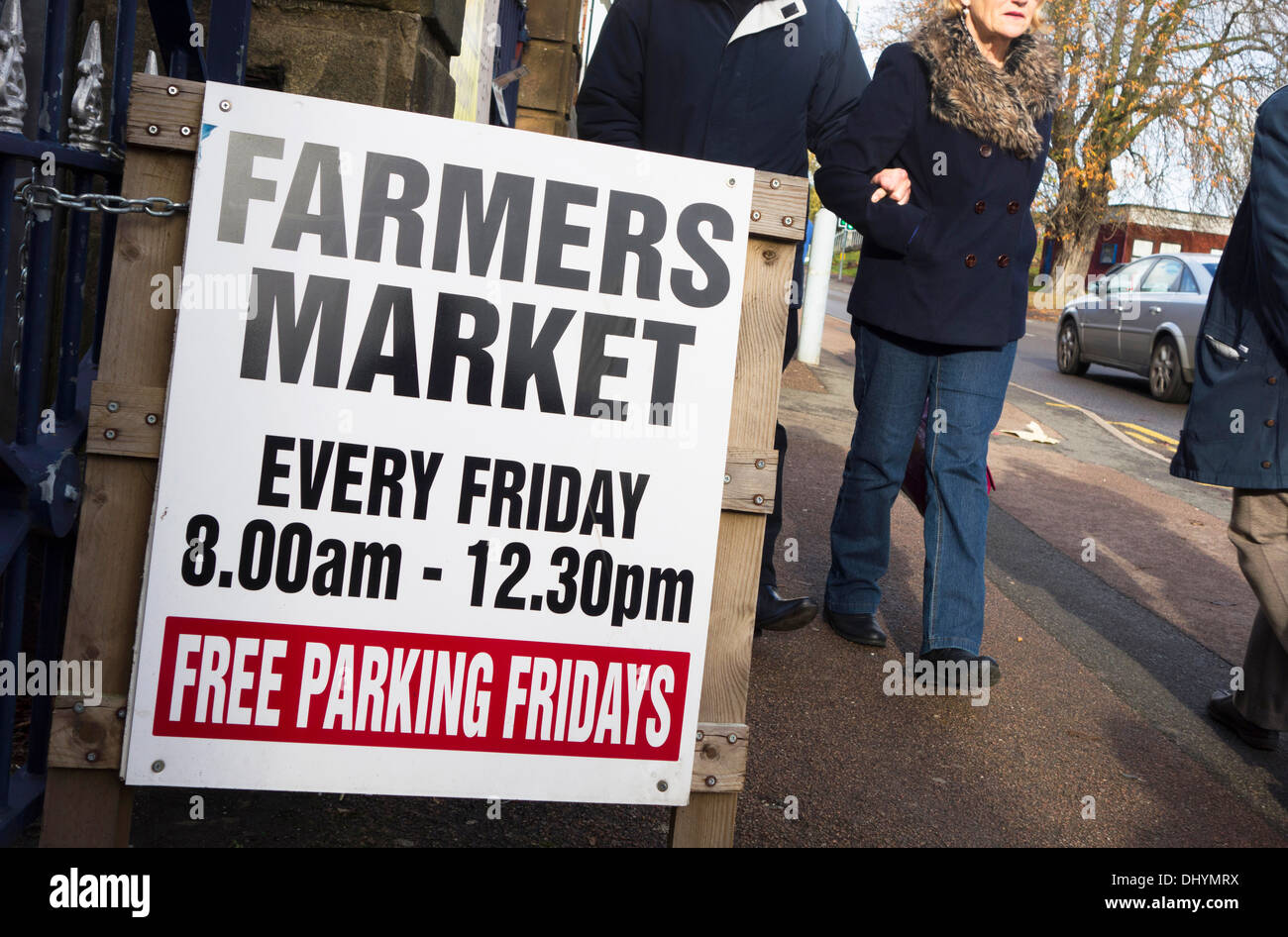 Farmers market sign hi-res stock photography and images - Alamy