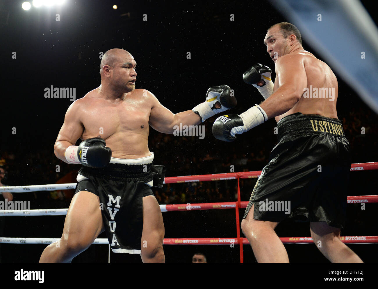 Hamilton New Zealand 16th Nov 13 Boxing David Tua V Alexander Ustinov Hydr8 Zero David V Goliath By Duco Events Claudelands Event Centre Hamilton New Zealand Credit Action Plus Sports Alamy Live News Hamilton New Zealand 16th Nov 13 Boxing David Tua V Alexander Ustinov Hydr8 Zero David V Goliath By Duco Events Claudelands Event Centre Hamilton New Zealand Credit Action Plus Sports Alamy Live News