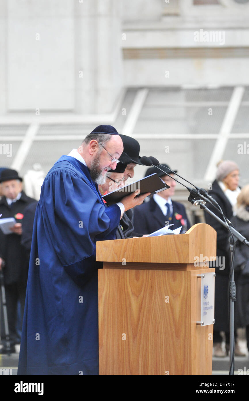 Chief rabbi ephraim mirvis hi-res stock photography and images - Alamy