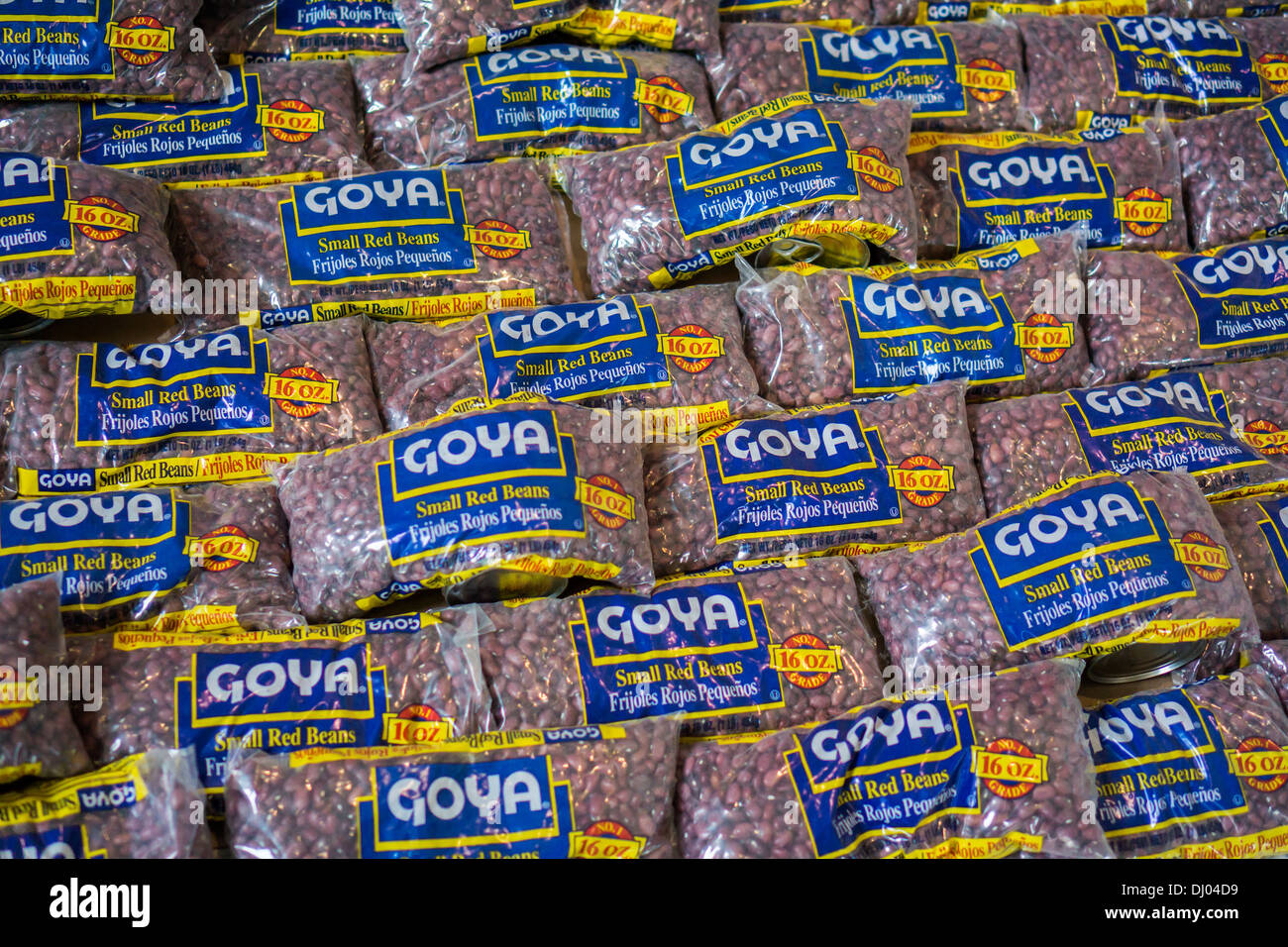 Detail of Goya brand dried beans Stock Photo Alamy