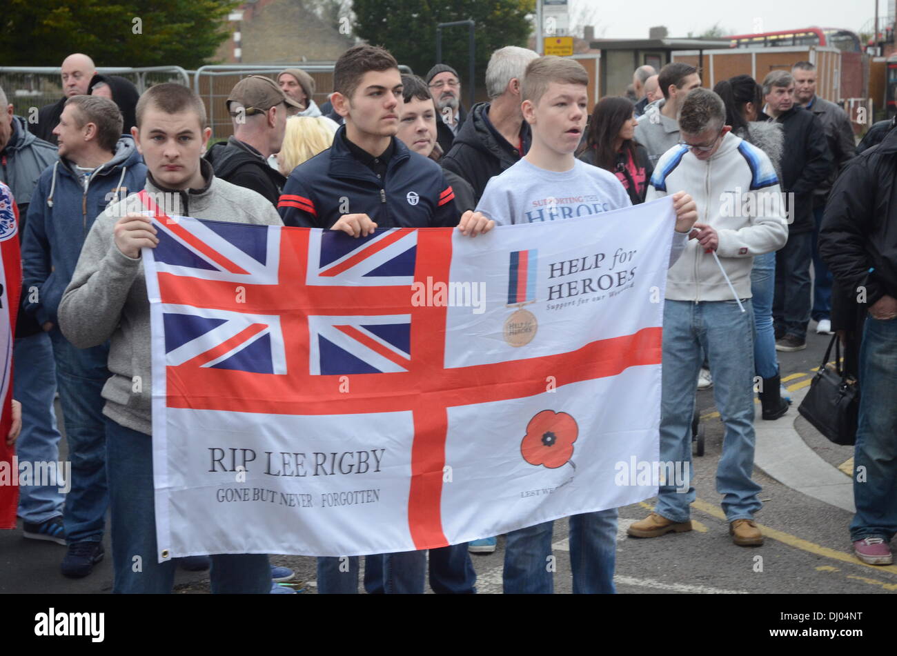London, UK. 17th Nov, 2013. LEE RIGBY MEMORIAL WALK Credit: JOHNNY ...