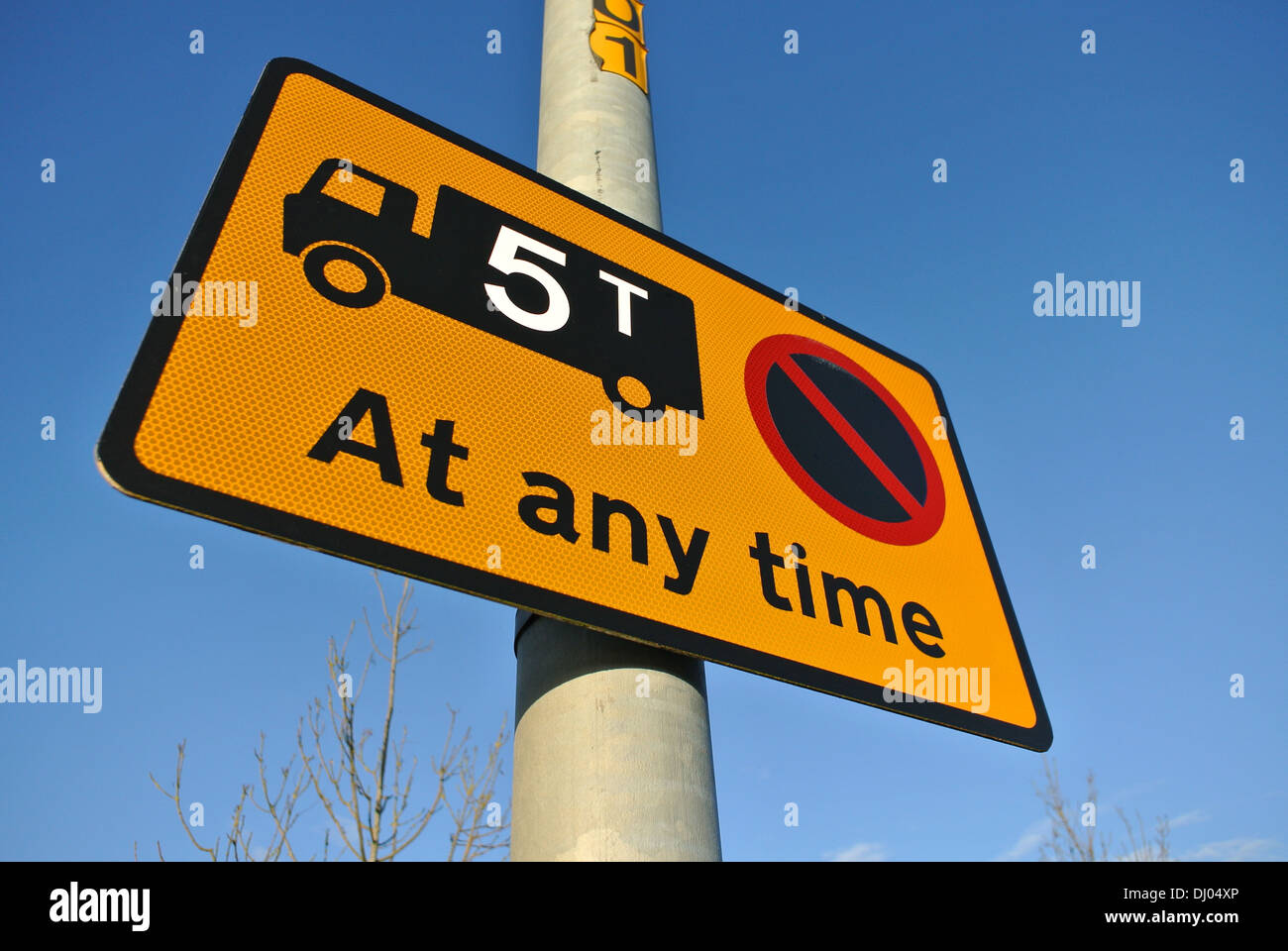 5 ton road sign limit Stock Photo