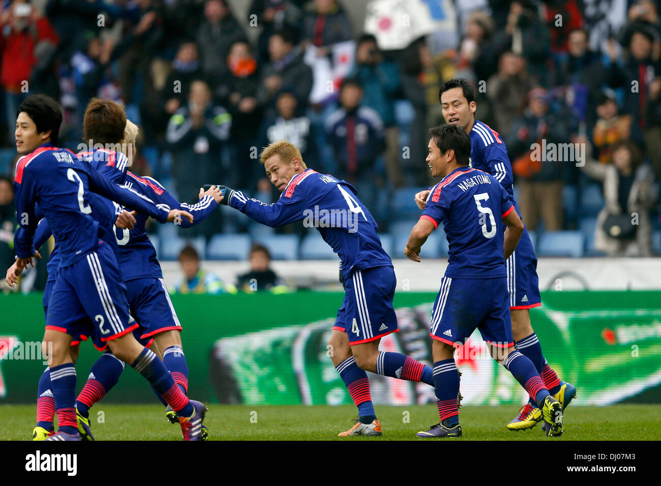 Genk, Belgium. 16th Nov, 2013. (L-R) Atsuto Uchida, Yuya Osako, Hotaru Yamaguchi, Keisuke Honda, Yuto Nagatomo, Maya Yoshida (JPN) Football / Soccer : Keisuke Honda of Japan celebrates scoring his side second goal during the International friendly match between Japan 2-2 Netherlands at Cristal Arena in Genk, Belgium . Credit:  AFLO/Alamy Live News Stock Photo