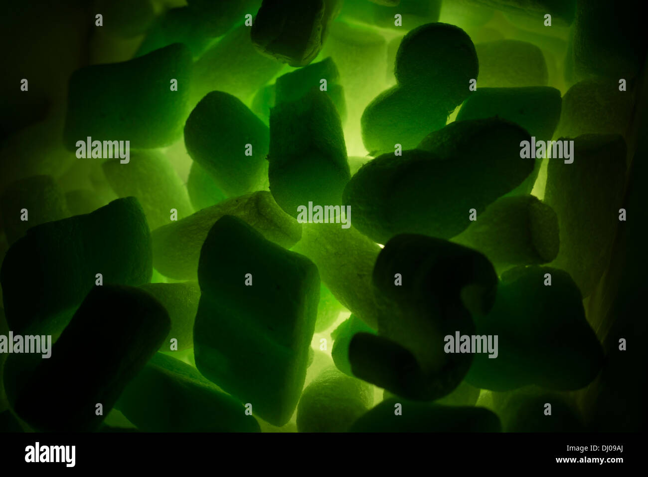 Green packing peanuts hires stock photography and images Alamy