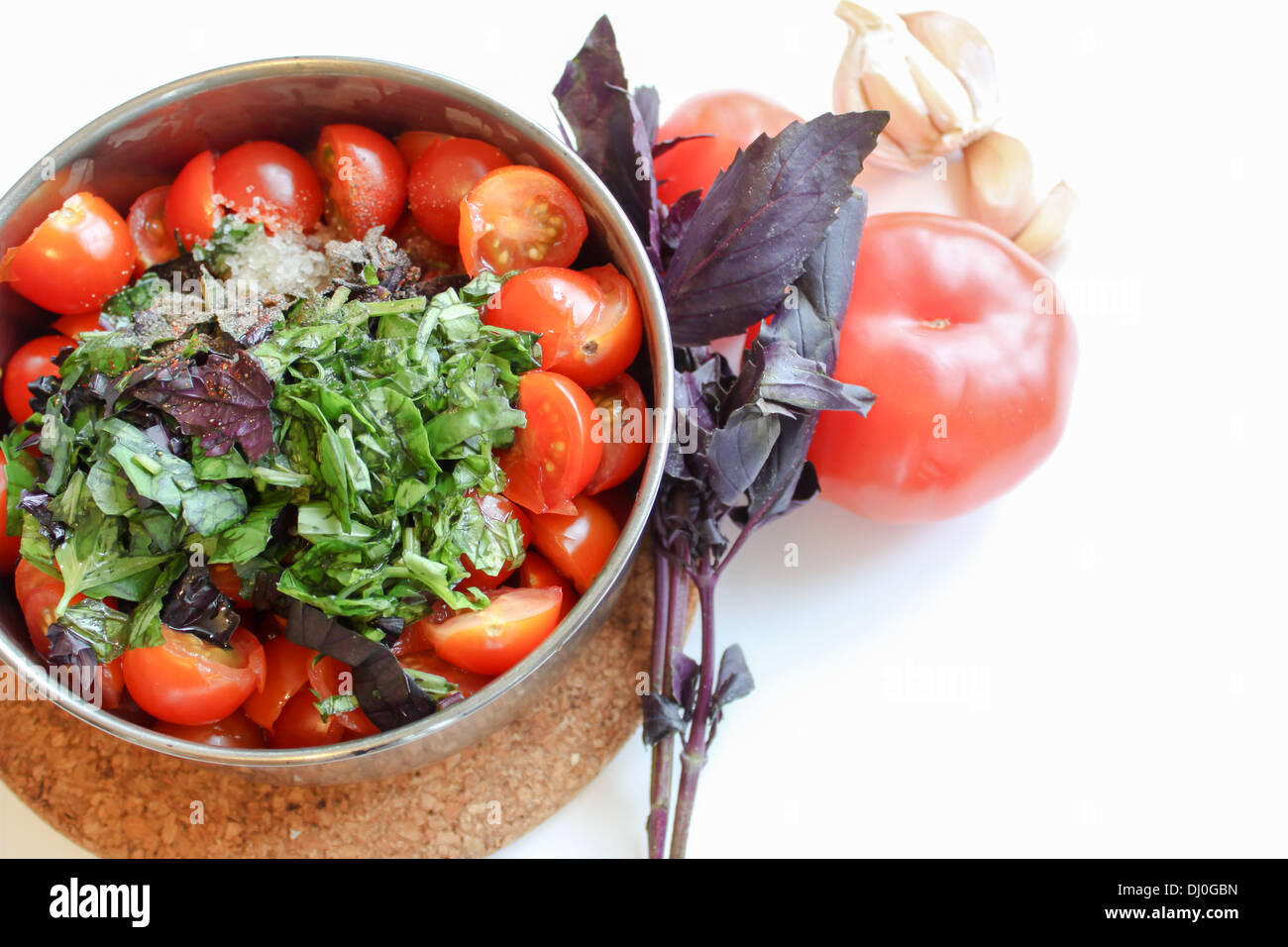 Cooking [tomato sauce] [sauce recipe] ingredients on a white background