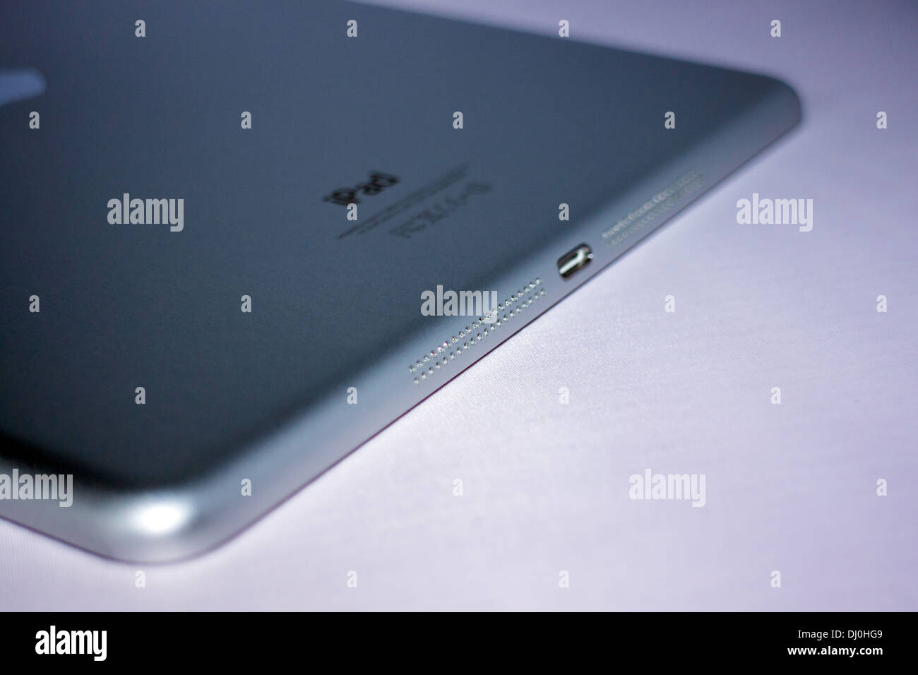 Lightning connector lightning port hires stock photography and images